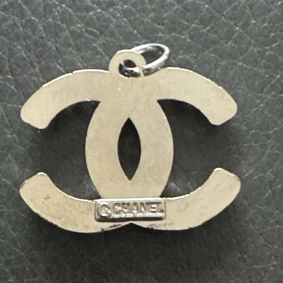 CHANEL/Zipper Pull Necklace - Picture 3 of 4